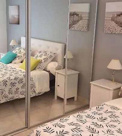 Bord De Apartment